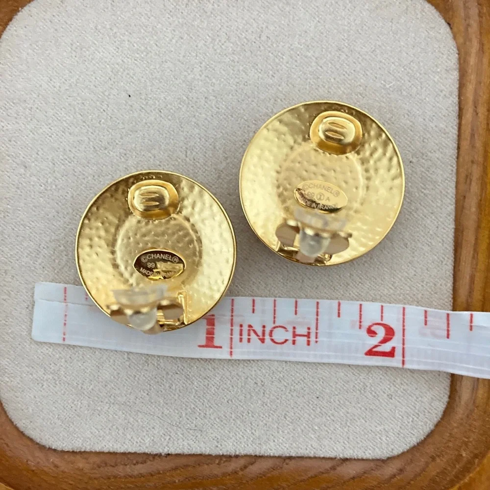 CHANEL Gold and Black Logo Earrings - Picture 5 of 5